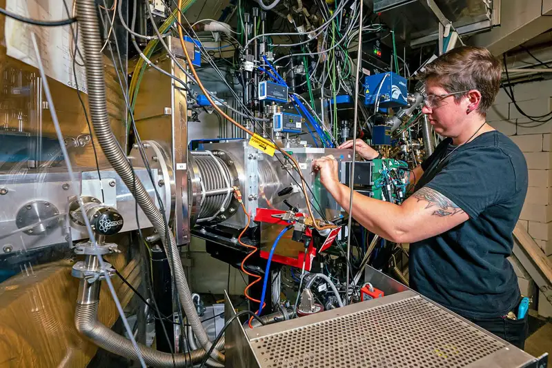 Image Jacklyn Gates at Lawrence Berkeley National Laboratory separating atoms of livermorium
Marilyn Sargent/Berkeley Lab 2024 The Regents of the University of California